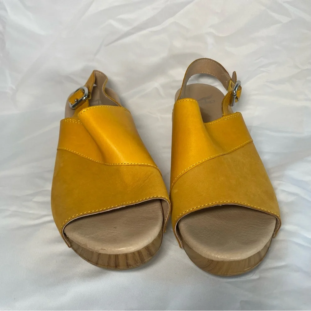 Dansko 3625461500 Womens Yellow Mango Leather Madalyn Slingback Sandals Size 39 - Picture 2 of 12
